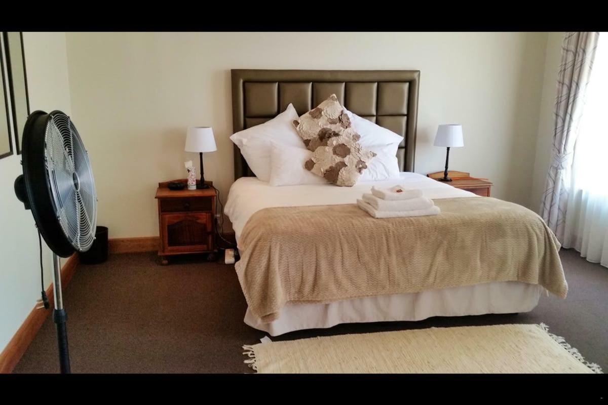 6 On Acacia Bed & Breakfast Johannesburg Exterior photo