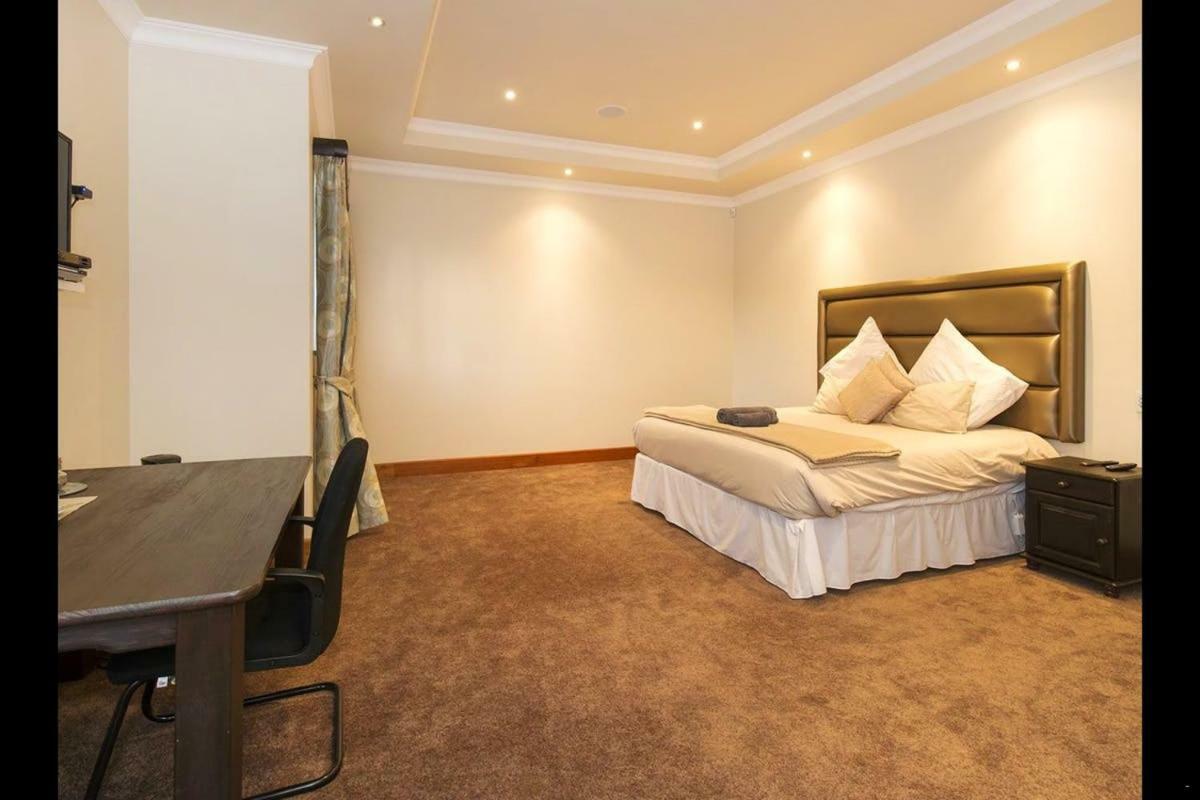 6 On Acacia Bed & Breakfast Johannesburg Exterior photo